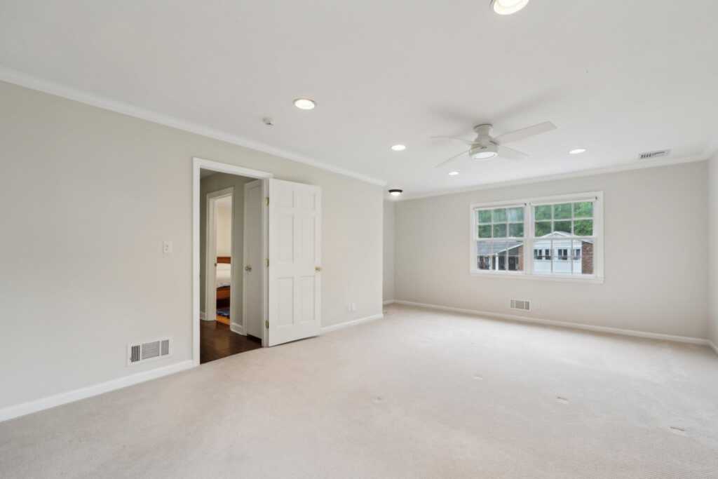 56 Rolling Way, New Rochelle, NY 10804 - Photo 18 of 47