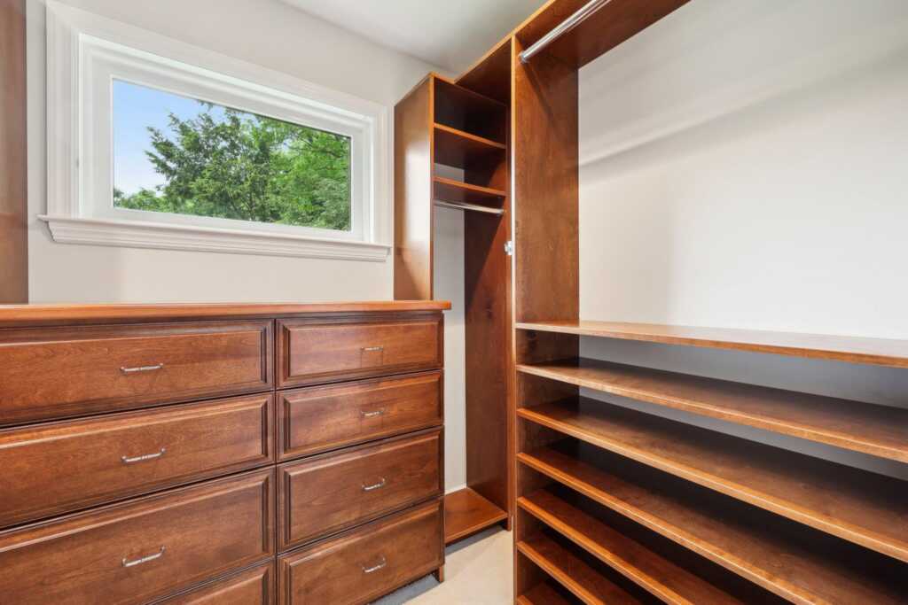 56 Rolling Way, New Rochelle, NY 10804 - Photo 21 of 47