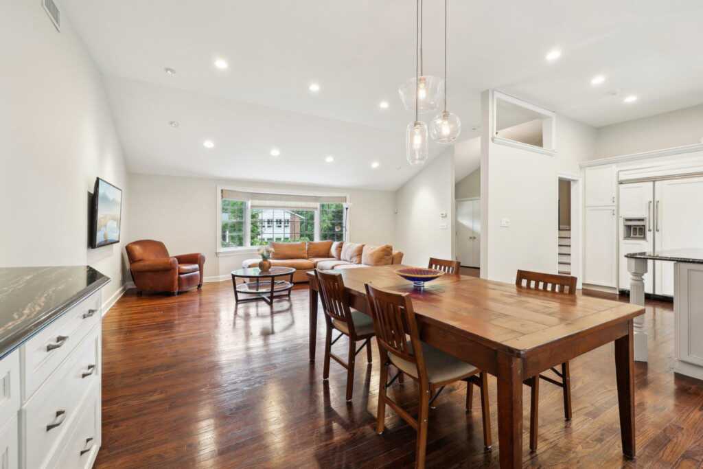 56 Rolling Way, New Rochelle, NY 10804 - Photo 7 of 47
