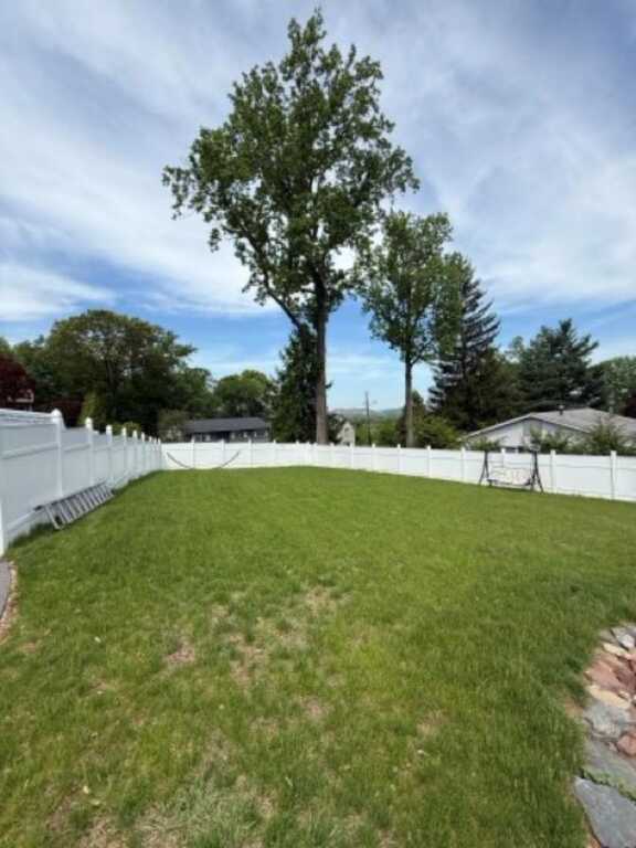 76 Amundsen Lane, New City, NY 10956 - Photo 11 of 36