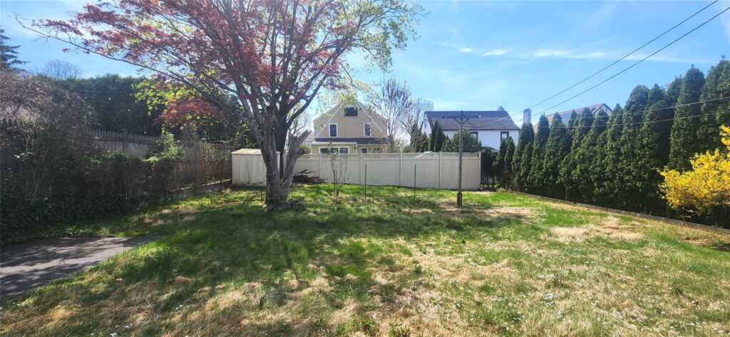 101 Shelley Avenue, Rye, NY 10573 - Photo 2 of 12