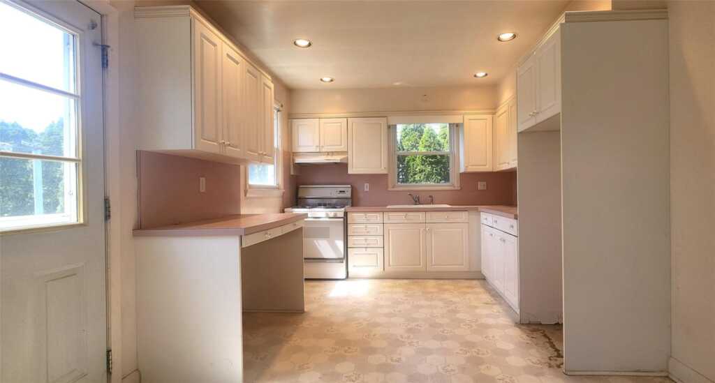101 Shelley Avenue, Rye, NY 10573 - Photo 4 of 12