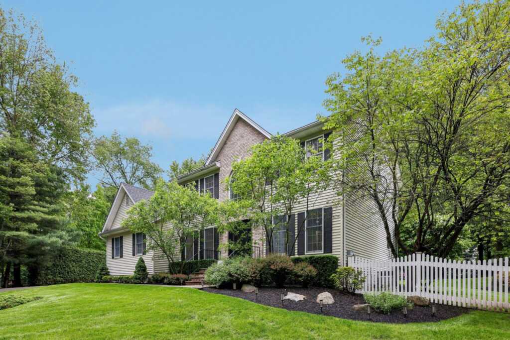 18 Sandstone Trail, New City, NY 10956 - Photo 45 of 50