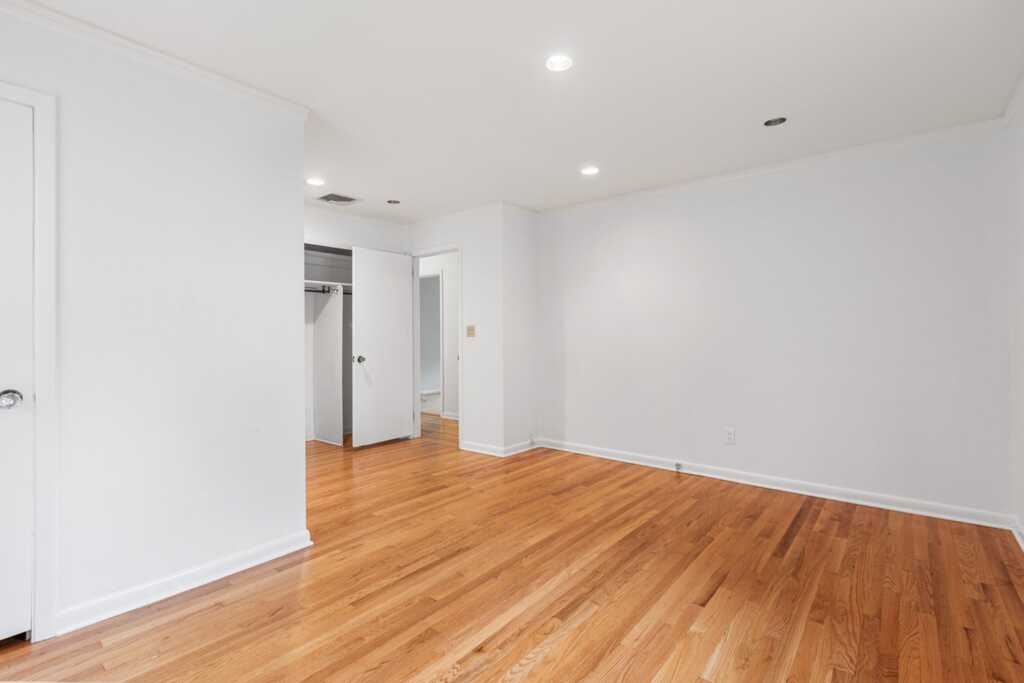 269 Woodlands Avenue, White Plains, NY 10607 - Photo 15 of 34