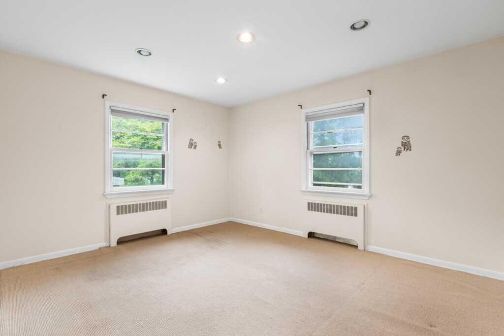 269 Woodlands Avenue, White Plains, NY 10607 - Photo 17 of 34