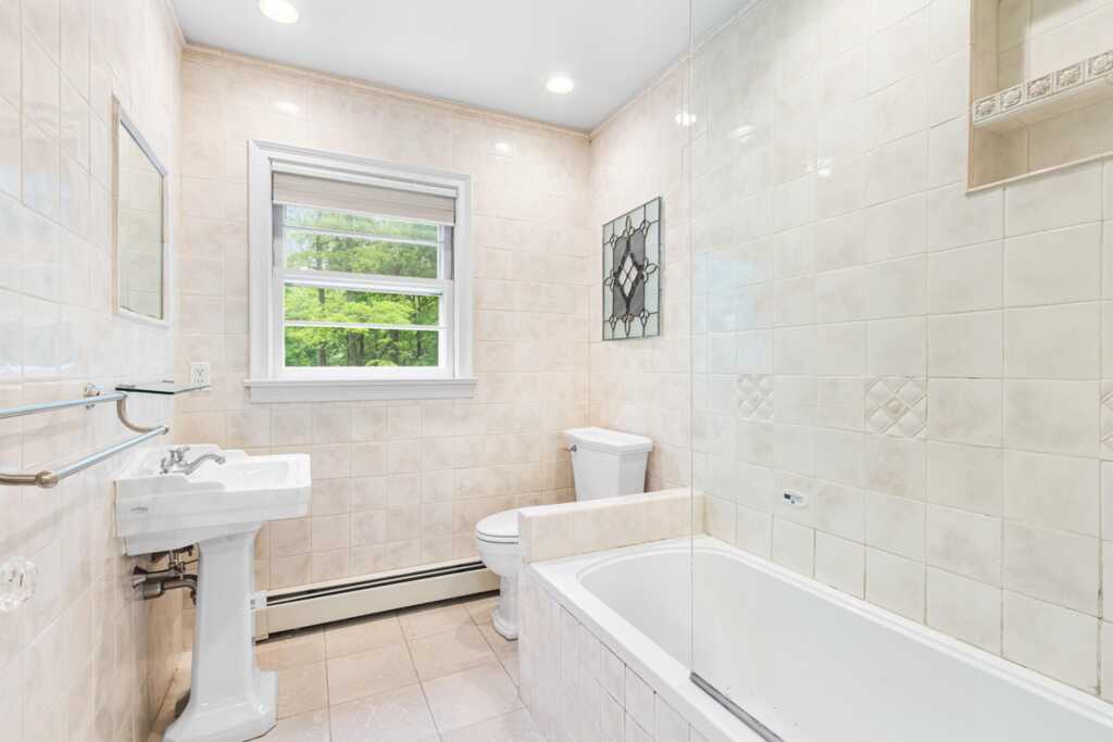 269 Woodlands Avenue, White Plains, NY 10607 - Photo 21 of 34