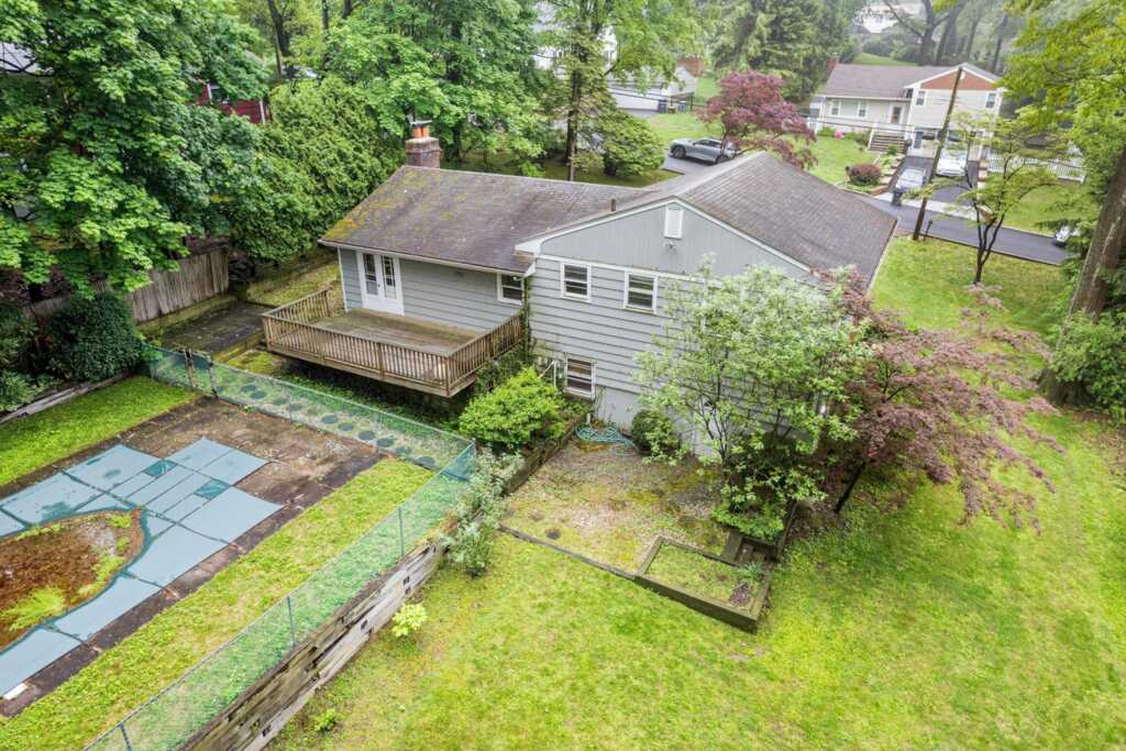 269 Woodlands Avenue, White Plains, NY 10607 - Photo 28 of 34