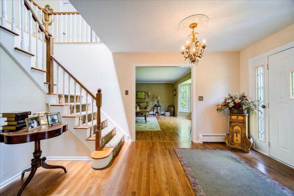 10 Evergreen Court, Suffern, NY 10901 - Photo 4 of 31