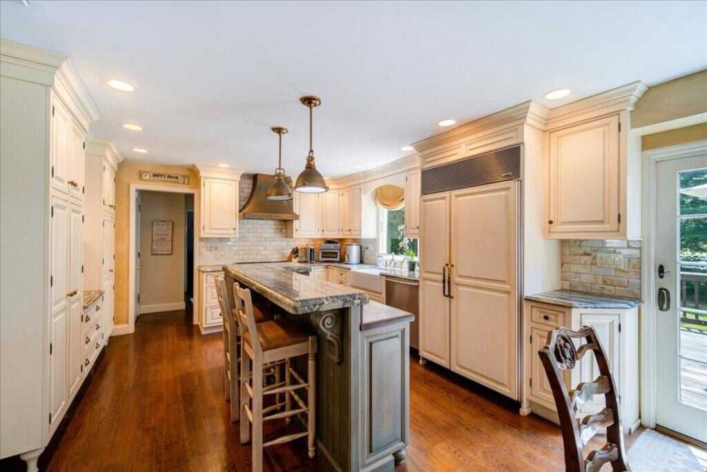 10 Evergreen Court, Suffern, NY 10901 - Photo 9 of 31