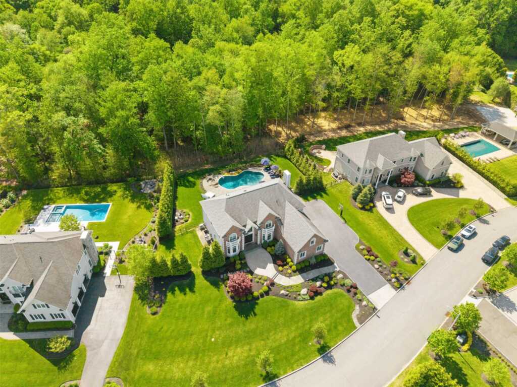 333 Pleasant Hill Drive, New City, NY 10956 - Photo 4 of 49