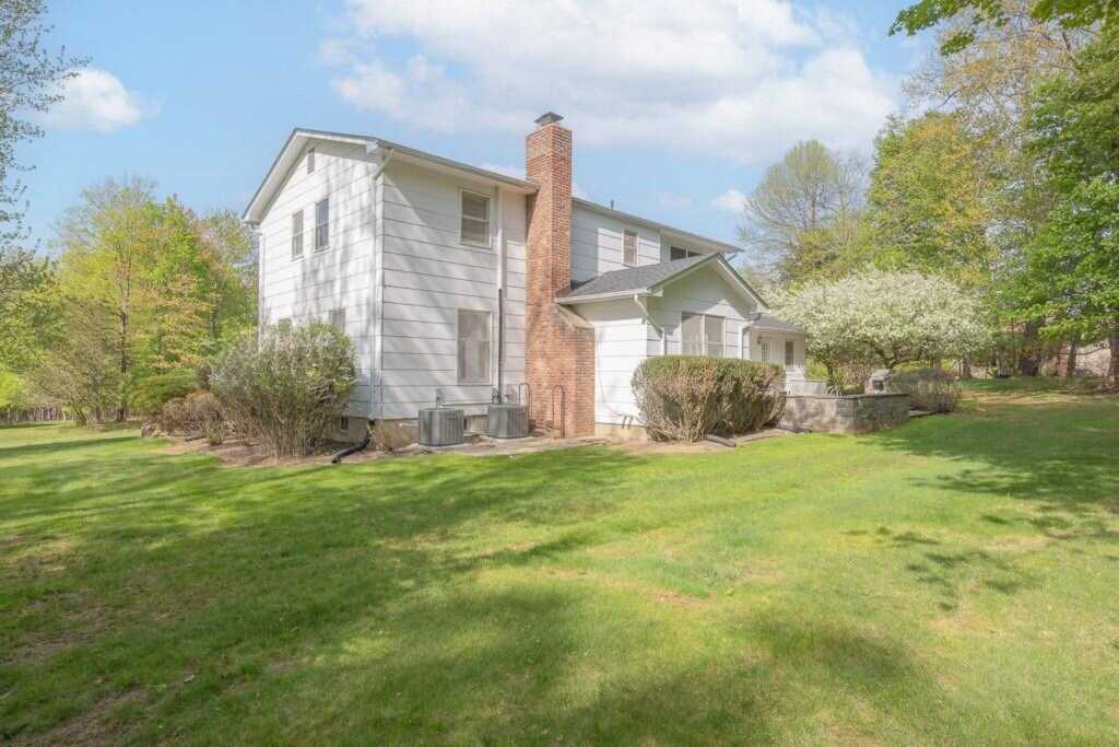 6 Overhill Lane, New City, NY 10956 - Photo 13 of 37