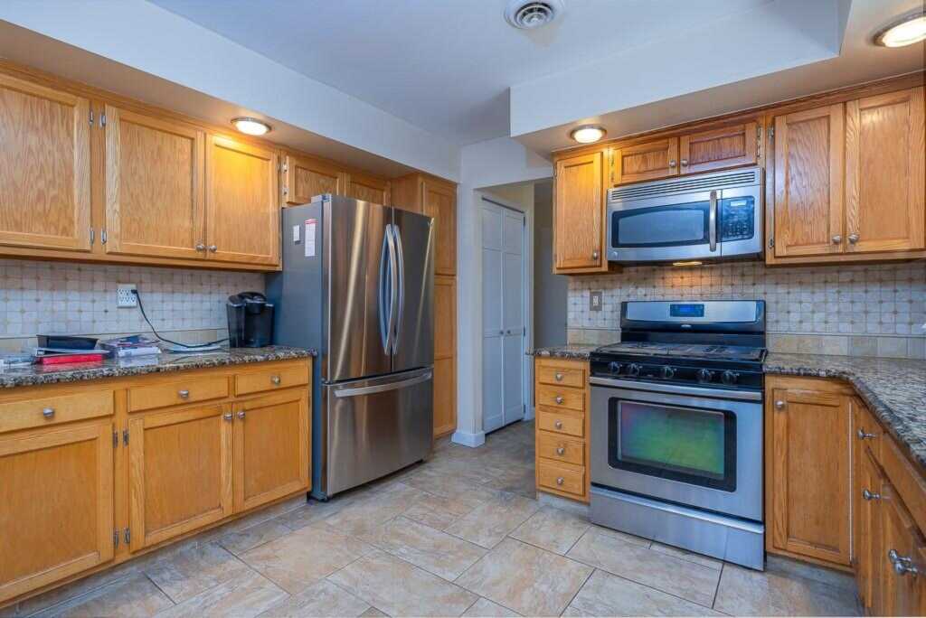 6 Overhill Lane, New City, NY 10956 - Photo 24 of 37