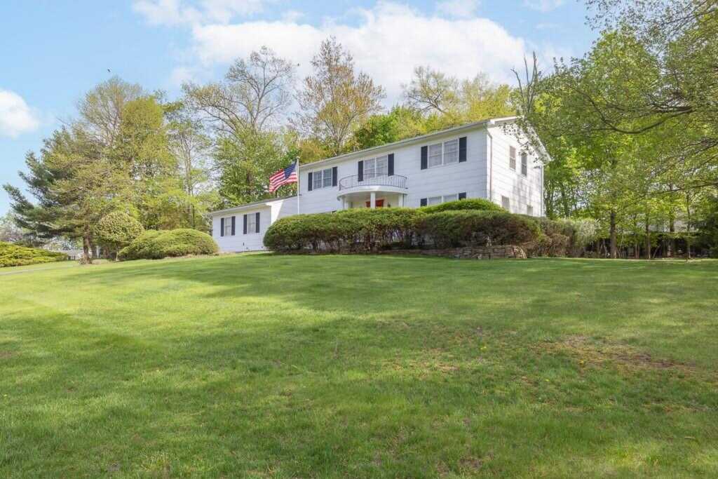 6 Overhill Lane, New City, NY 10956 - Photo 7 of 37