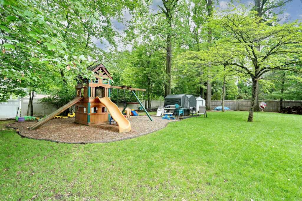 29 Park Terrace, Valley Cottage, NY 10989 - Photo 34 of 36