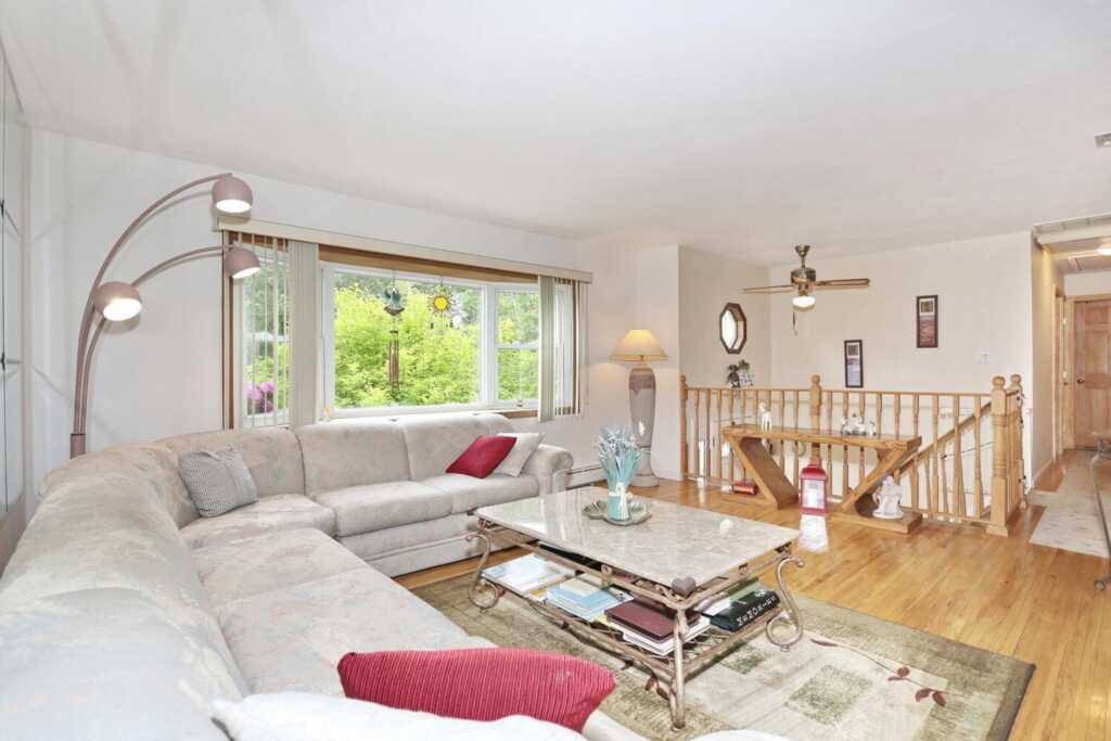 29 Park Terrace, Valley Cottage, NY 10989 - Photo 4 of 36