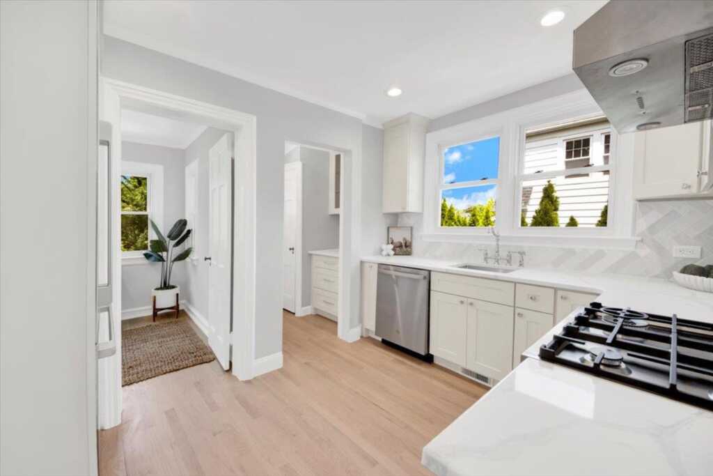 6 McBride Avenue, White Plains, NY 10603 - Photo 11 of 39
