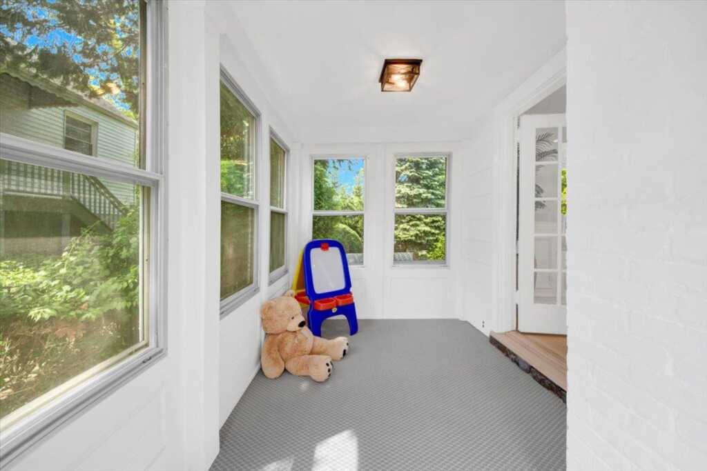 6 McBride Avenue, White Plains, NY 10603 - Photo 19 of 39
