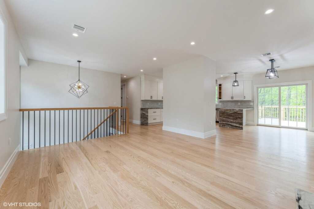 6 Reina Court, Valley Cottage, NY 10989 - Photo 5 of 35