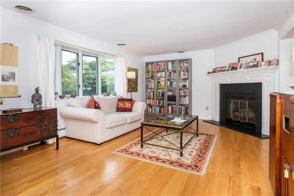 32 Palisade, Rye, NY 10580 - Photo 4 of 17