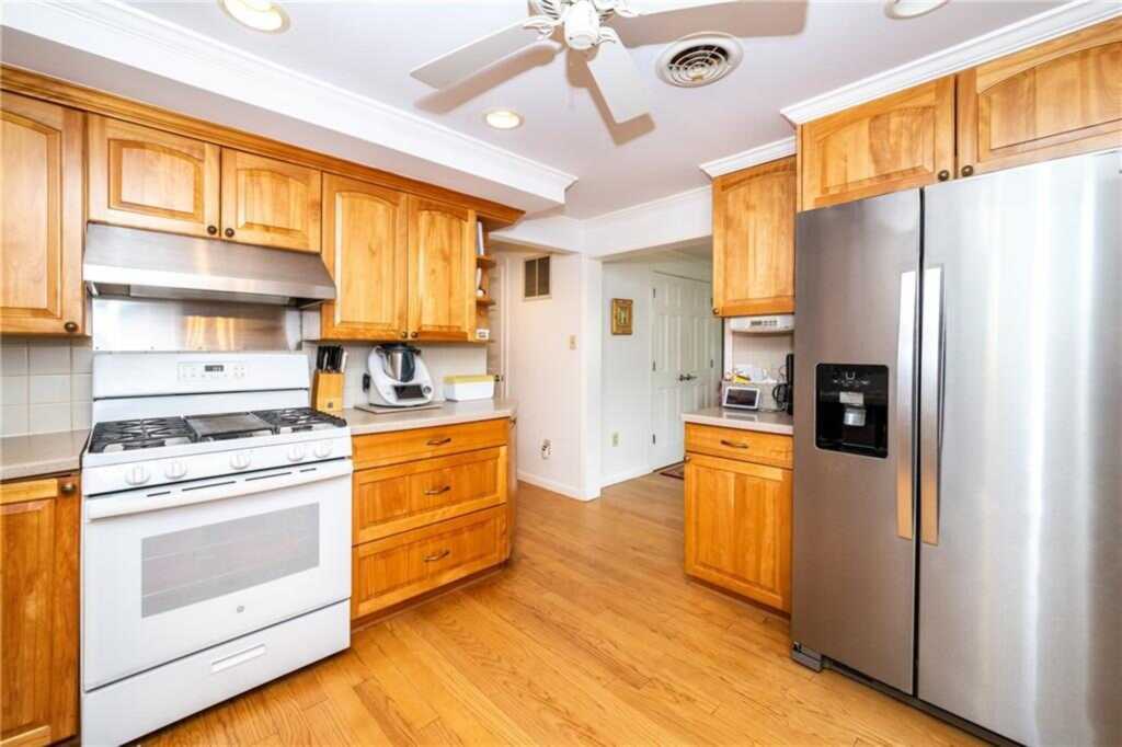 32 Palisade, Rye, NY 10580 - Photo 8 of 17