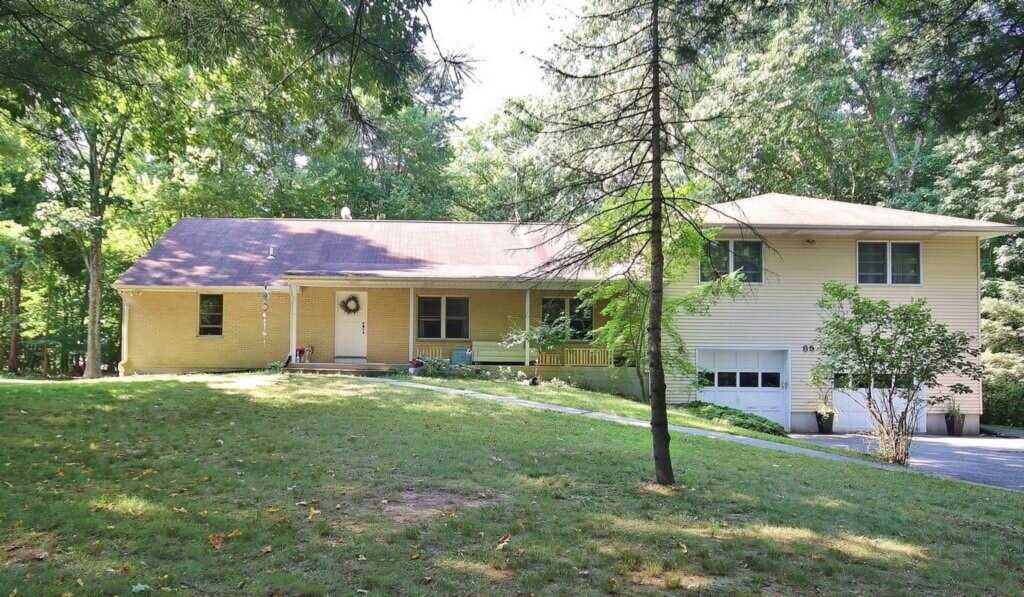 85 Old Phillips Hill Road, New City, NY 10956