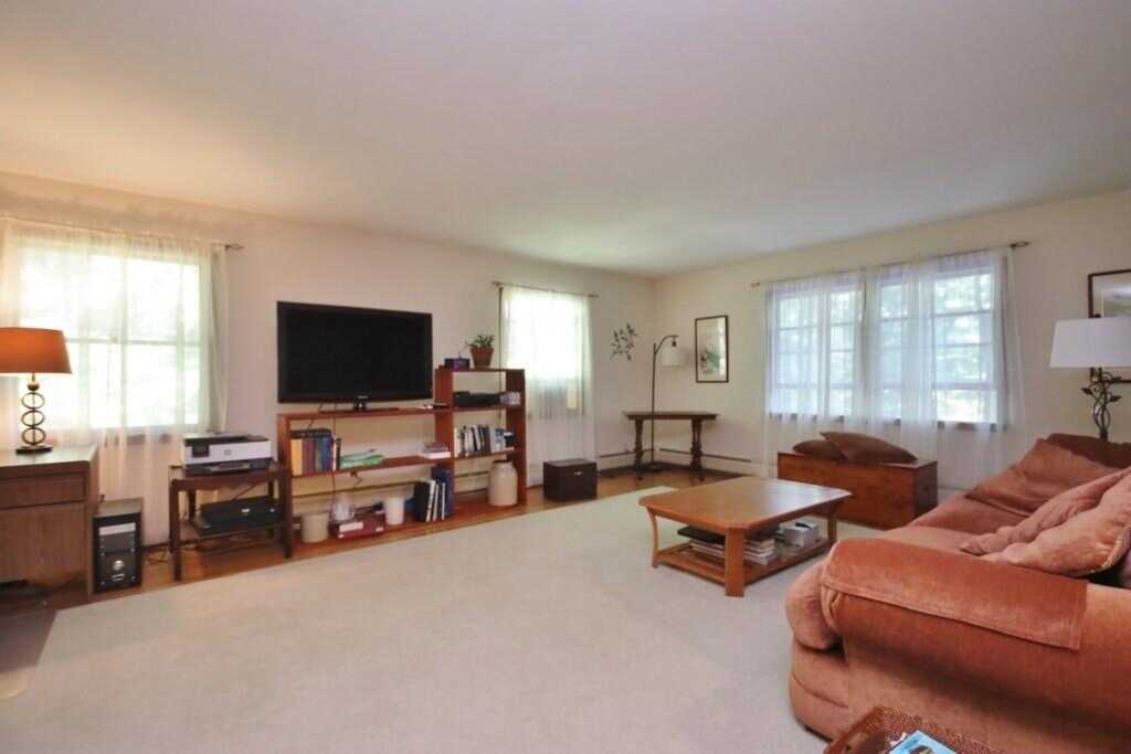 85 Old Phillips Hill Road, New City, NY 10956 - Photo 23 of 35