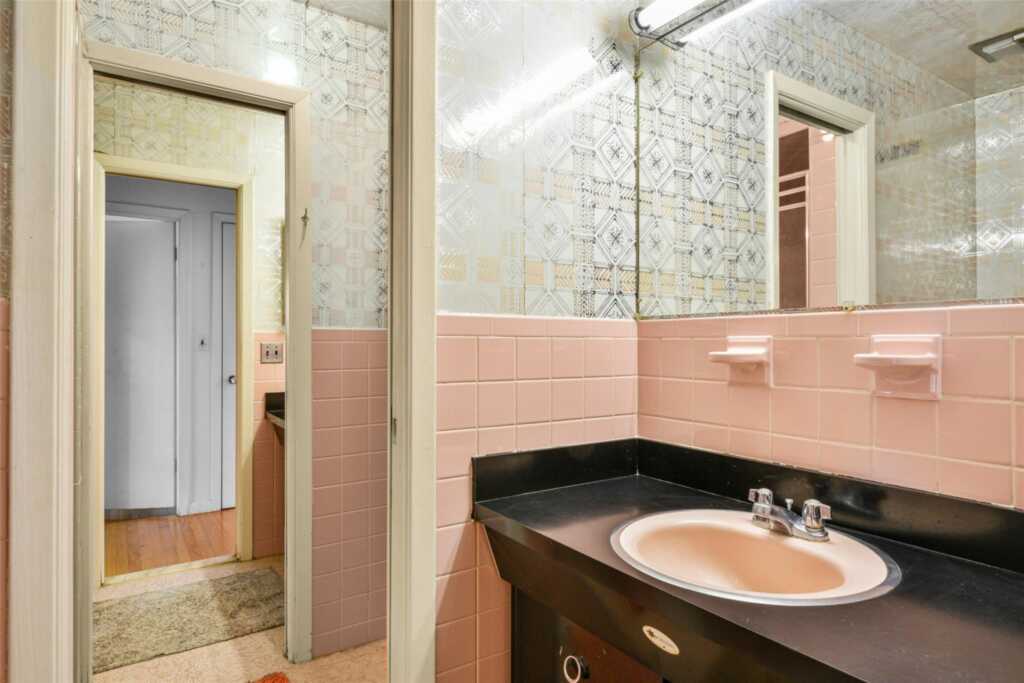 161 Morris Lane, New Rochelle, NY 10583 - Photo 24 of 33