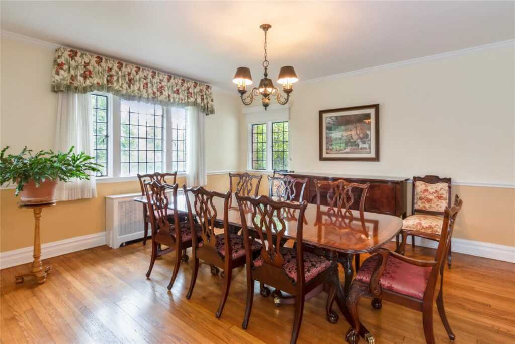 240 Beechmont Drive, New Rochelle, NY 10804 - Photo 16 of 40