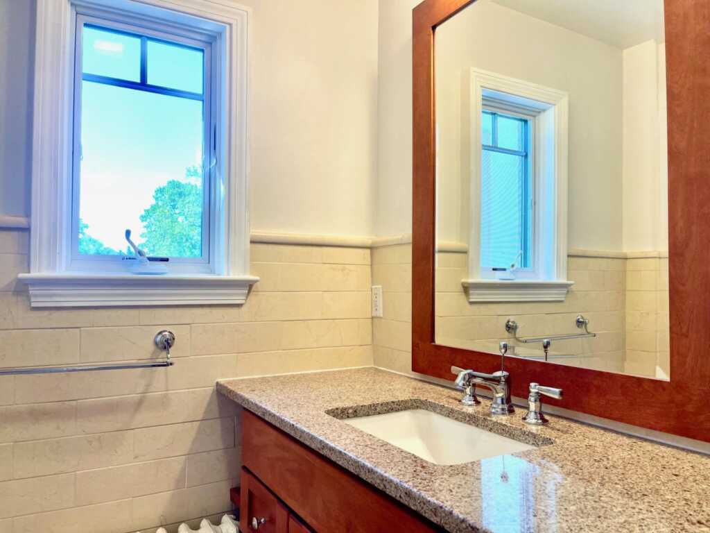 240 Beechmont Drive, New Rochelle, NY 10804 - Photo 22 of 40