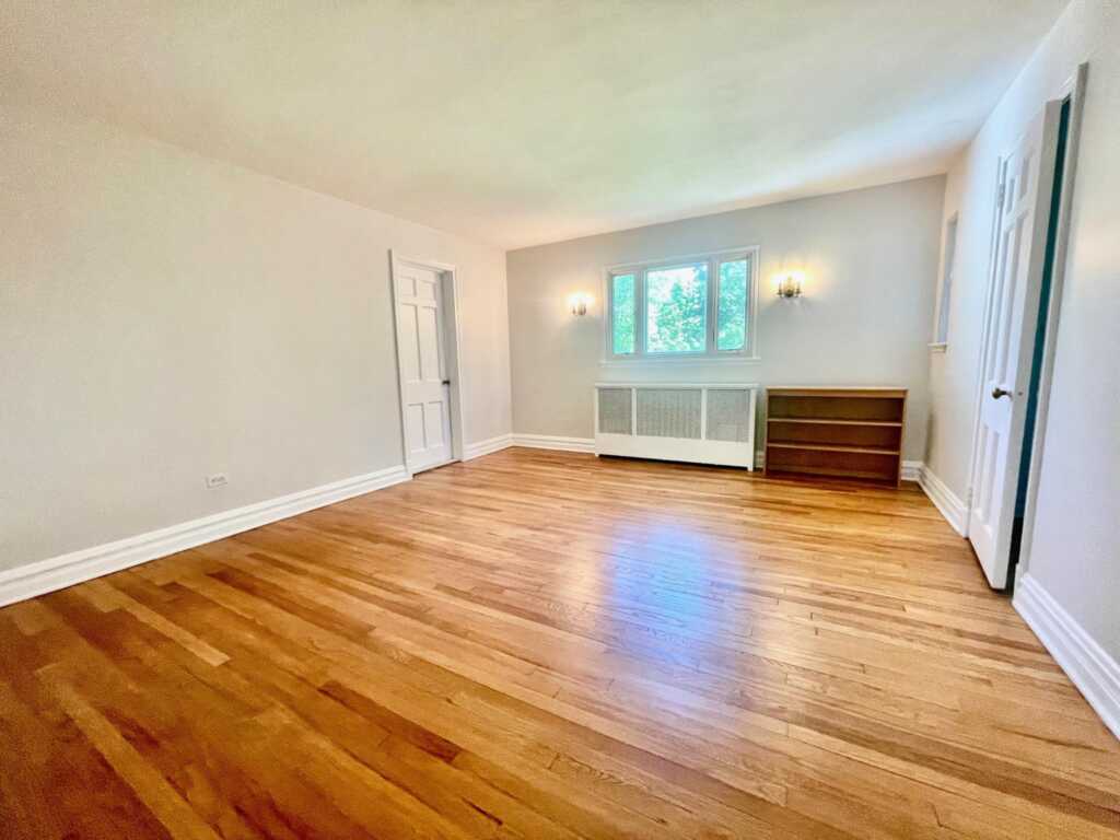 240 Beechmont Drive, New Rochelle, NY 10804 - Photo 28 of 40