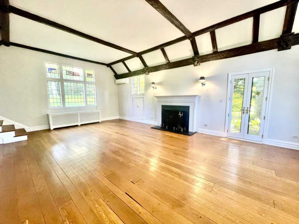 240 Beechmont Drive, New Rochelle, NY 10804 - Photo 7 of 40