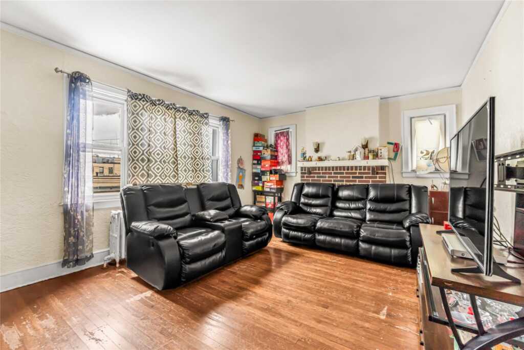 16 Rollhaus Place, Rye, NY 10573 - Photo 15 of 42