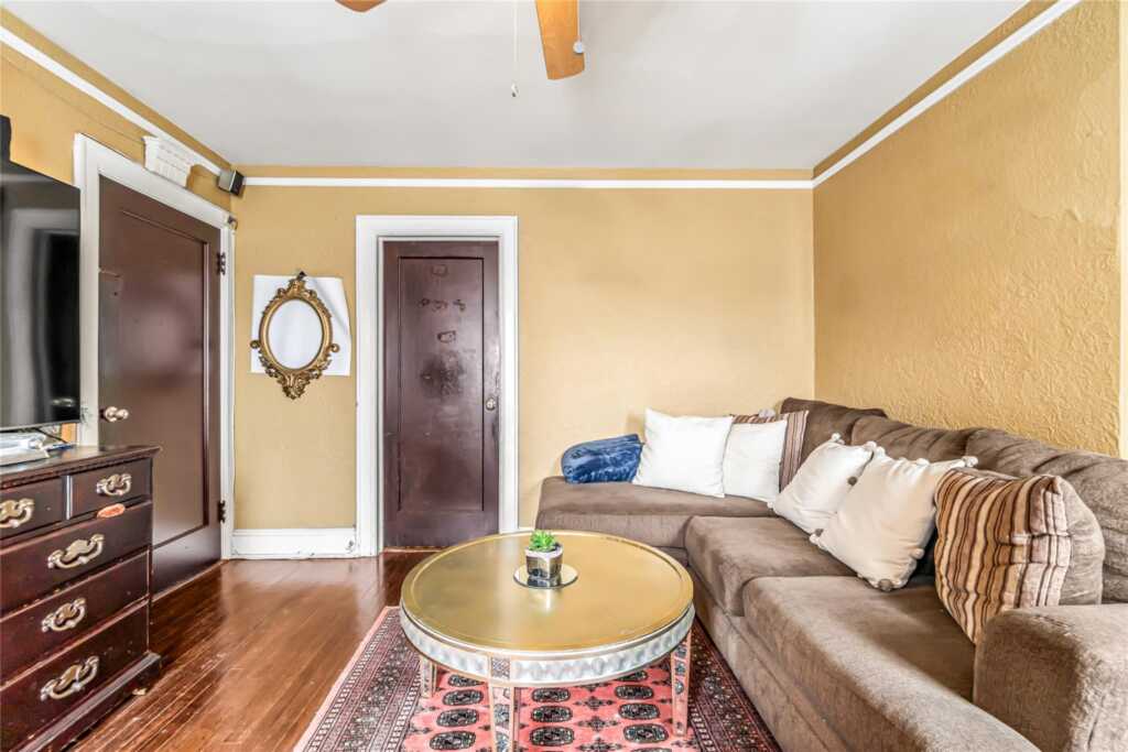 16 Rollhaus Place, Rye, NY 10573 - Photo 19 of 42
