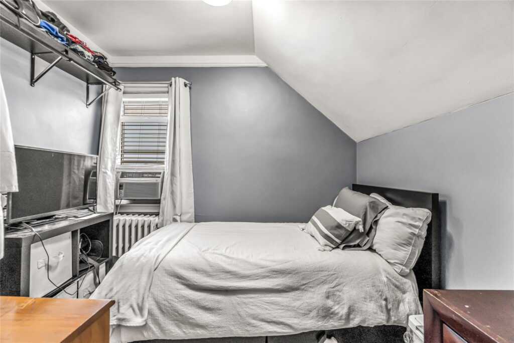 16 Rollhaus Place, Rye, NY 10573 - Photo 28 of 42