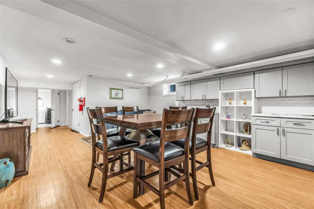 16 Rollhaus Place, Rye, NY 10573 - Photo 31 of 42