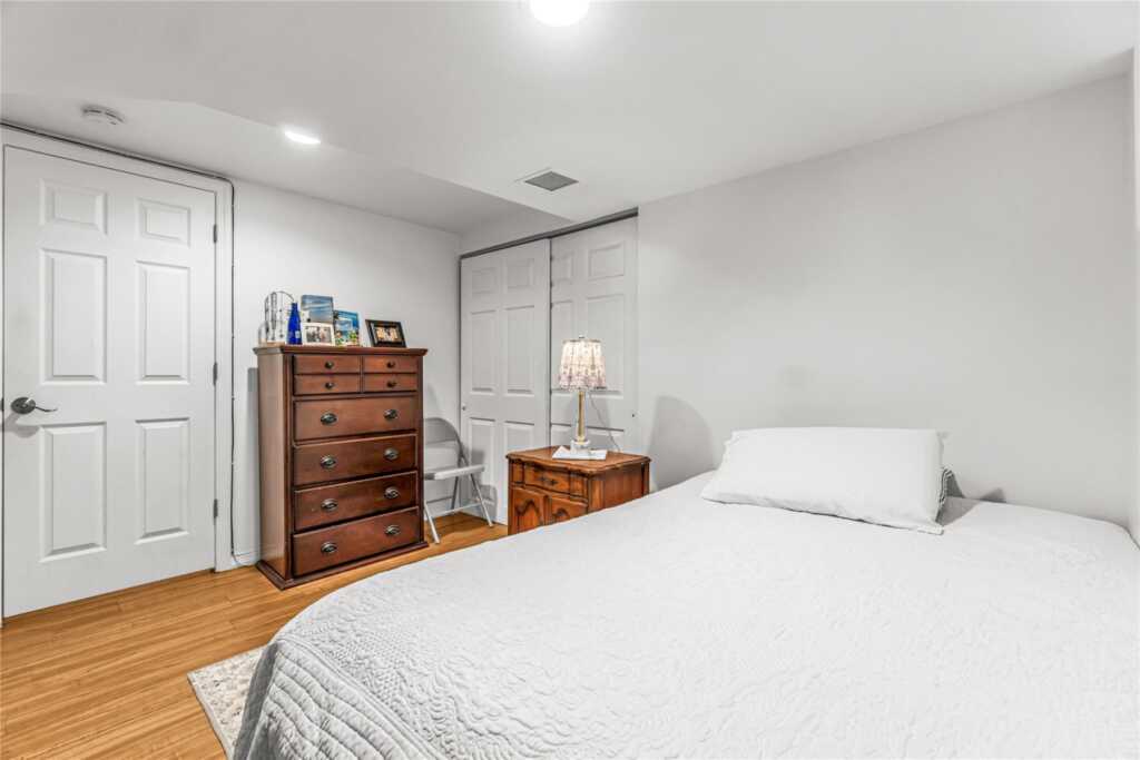 16 Rollhaus Place, Rye, NY 10573 - Photo 35 of 42