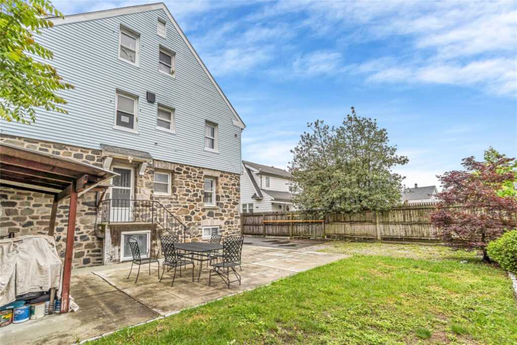 16 Rollhaus Place, Rye, NY 10573 - Photo 39 of 42