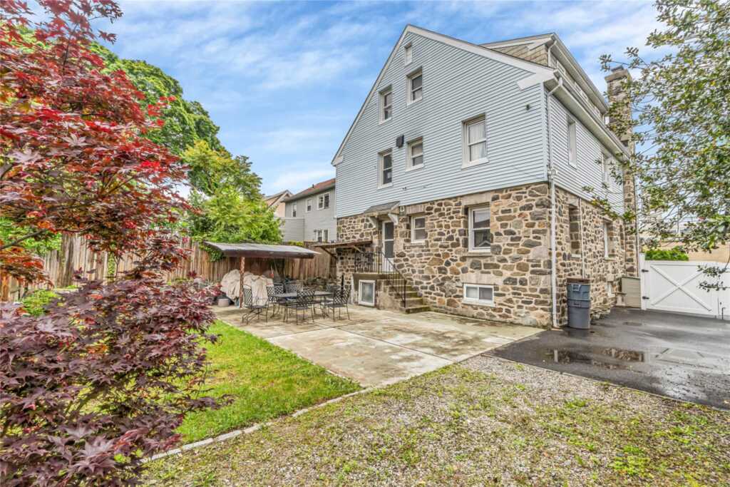 16 Rollhaus Place, Rye, NY 10573 - Photo 41 of 42