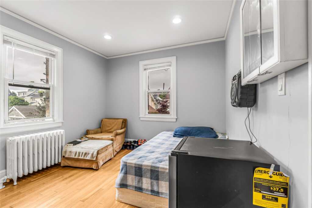 16 Rollhaus Place, Rye, NY 10573 - Photo 9 of 42