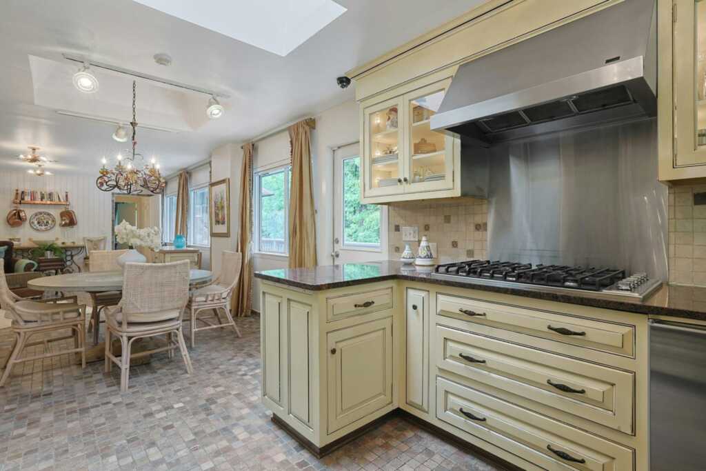 15 Wagon Wheel Drive, New City, NY 10956 - Photo 13 of 45