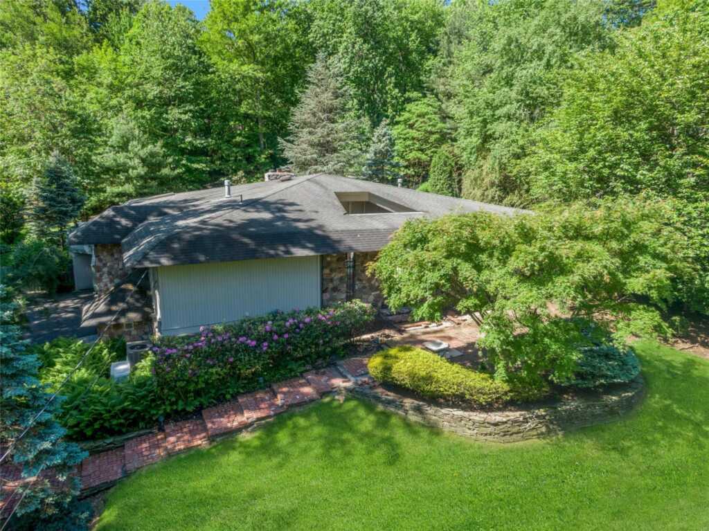 15 Wagon Wheel Drive, New City, NY 10956 - Photo 3 of 45