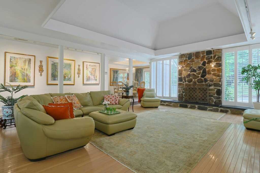 15 Wagon Wheel Drive, New City, NY 10956 - Photo 6 of 45