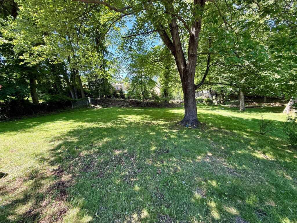 123 Helene Road, Valley Cottage, NY 10989 - Photo 15 of 15