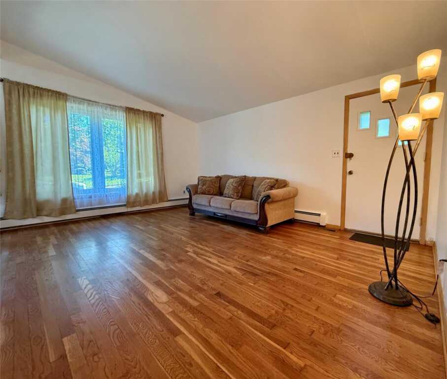 123 Helene Road, Valley Cottage, NY 10989 - Photo 7 of 15
