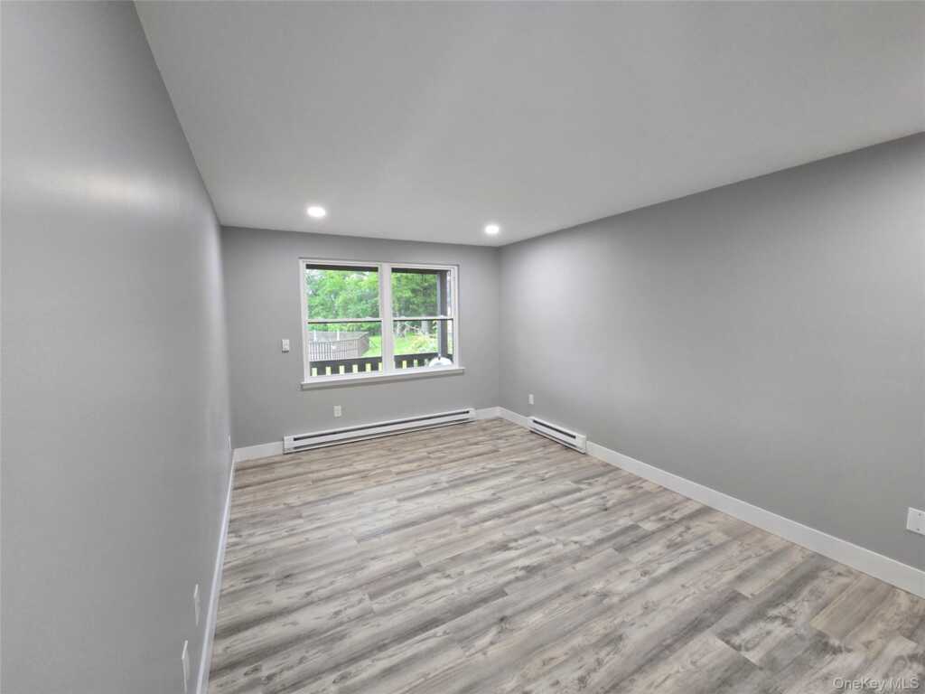 548 Sierra Vista Lane, Valley Cottage, NY 10989 - Photo 20 of 30