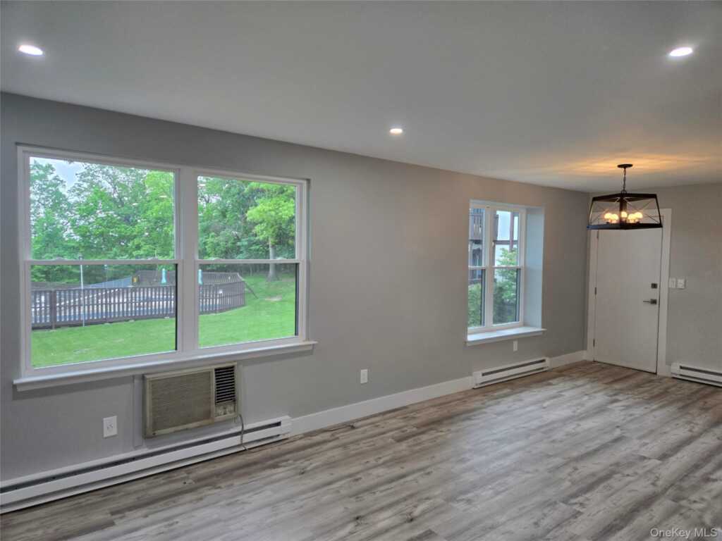 548 Sierra Vista Lane, Valley Cottage, NY 10989 - Photo 6 of 30