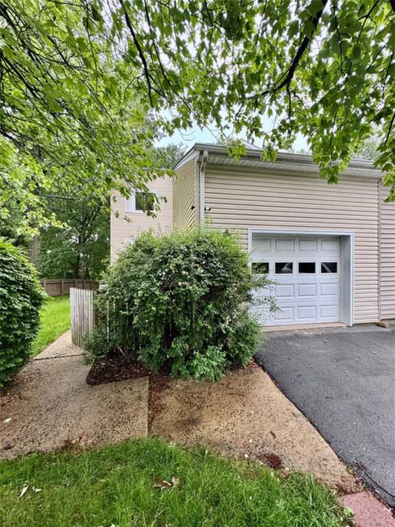 22 Albacon Road, Nanuet, NY 10954