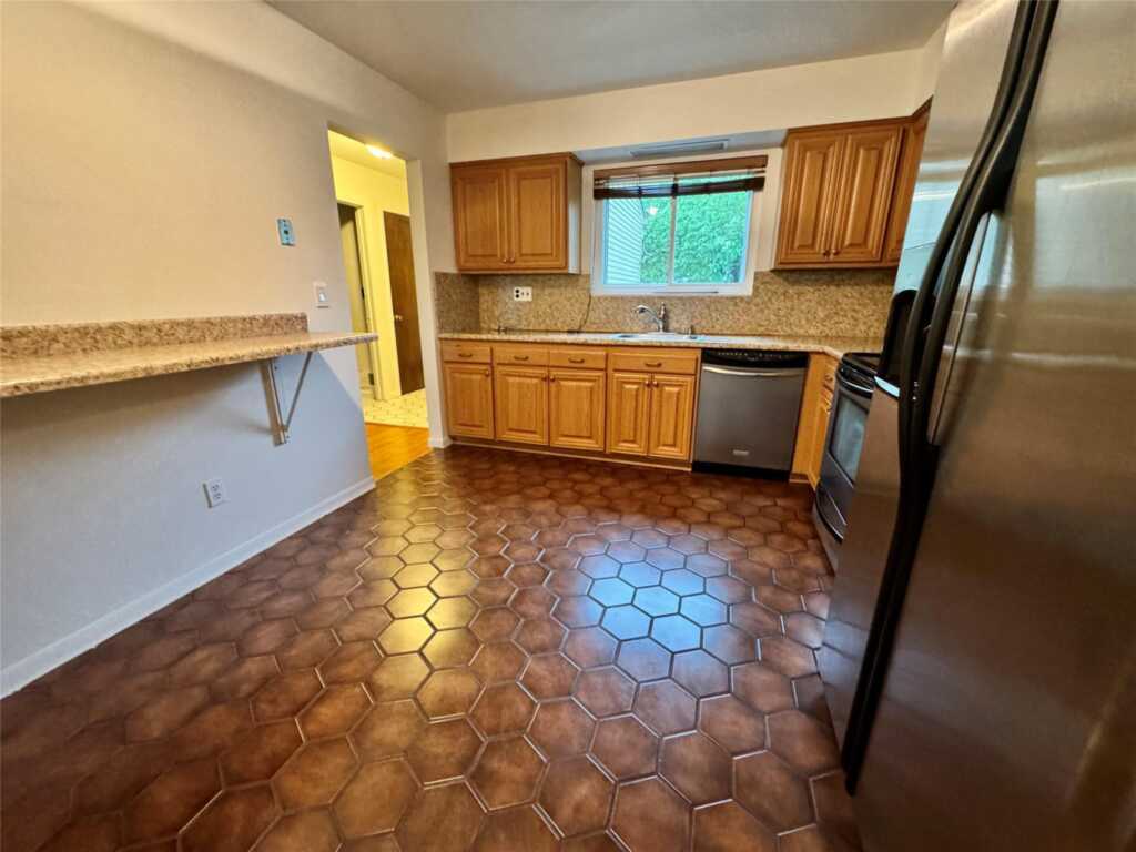 22 Albacon Road, Nanuet, NY 10954 - Photo 6 of 18