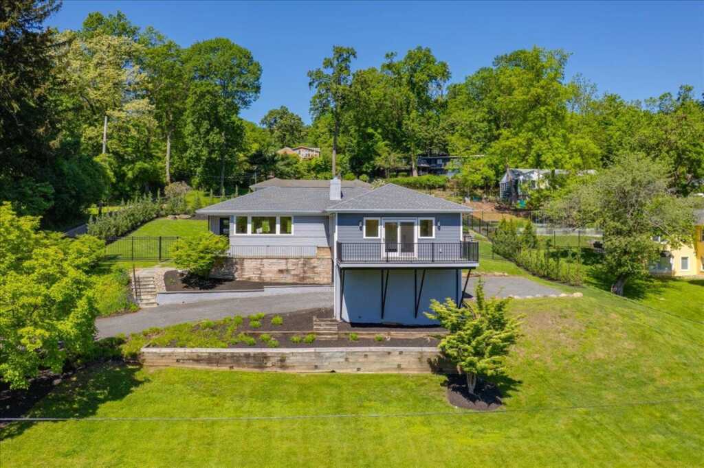 530 North Midland Avenue, Nyack, NY 10960 - Photo 2 of 43