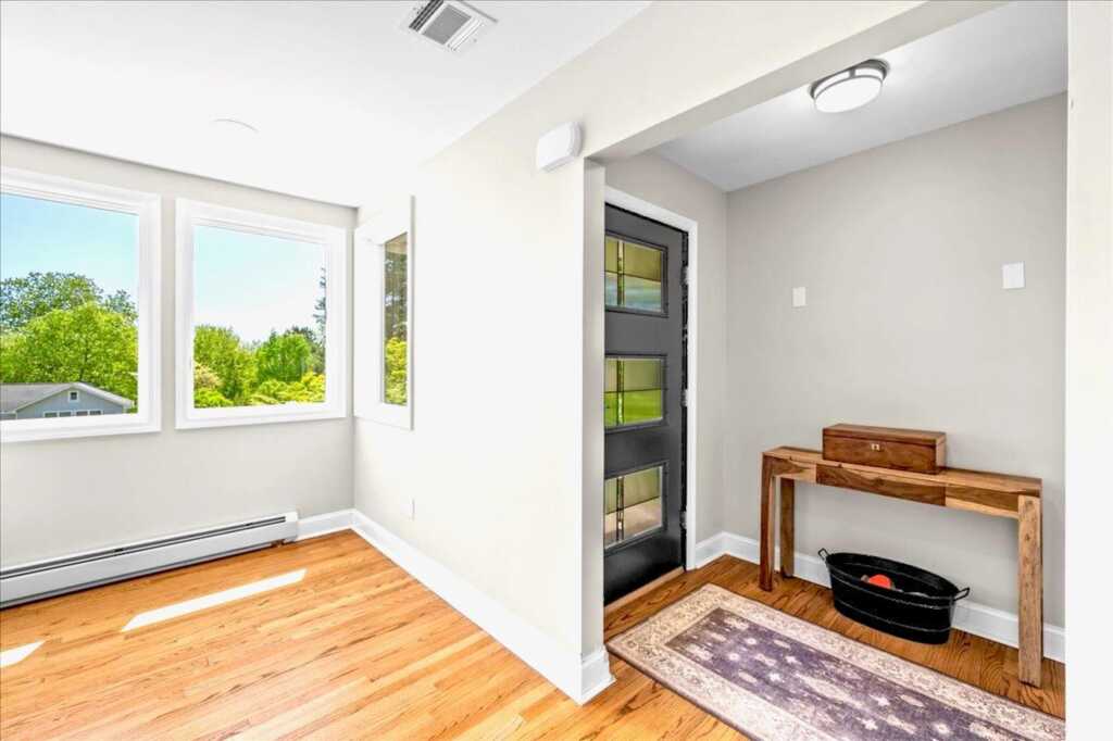 530 North Midland Avenue, Nyack, NY 10960 - Photo 4 of 43